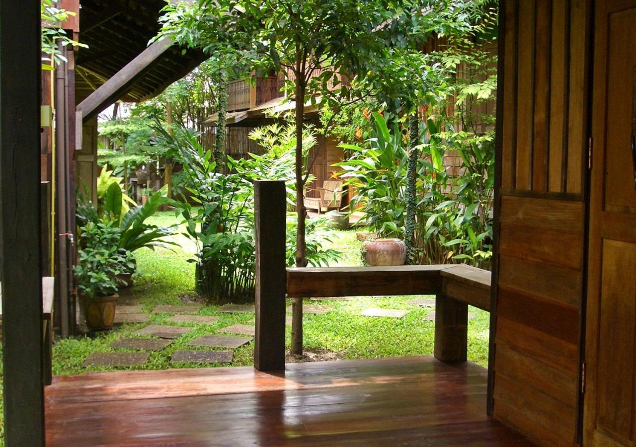 Tanita House Bed and Breakfast Chiang Mai Exteriör bild