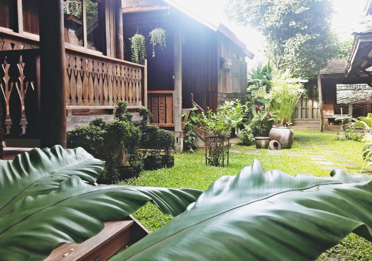 Tanita House Bed and Breakfast Chiang Mai Exteriör bild